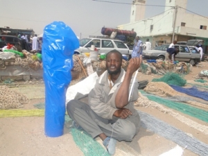 بلال يطالب الرئيس الموريتاني بحماية باعة الحبال من الرسوم المجحفة  (تصوير الأخبار)