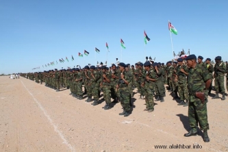 جانب من الاستعراض العسكري الذي نظمه قادة جبهة البوليساريو بمنطقة "ميجك" (تصوير الأخبار)